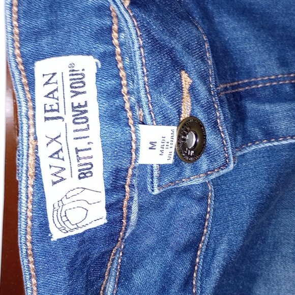 Shell Back Shorts - Picture 4 of 11